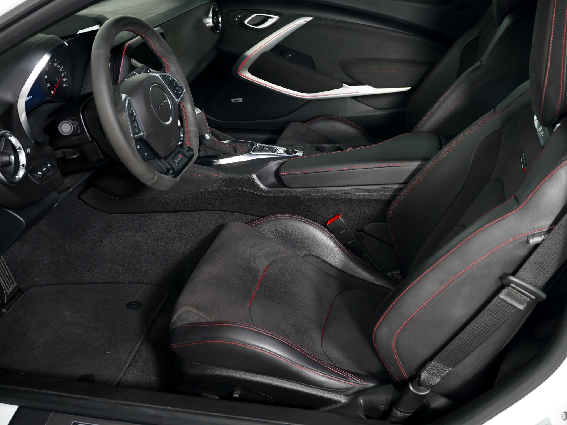 Used 2022 Chevrolet Camaro ZL1 RWD image 12