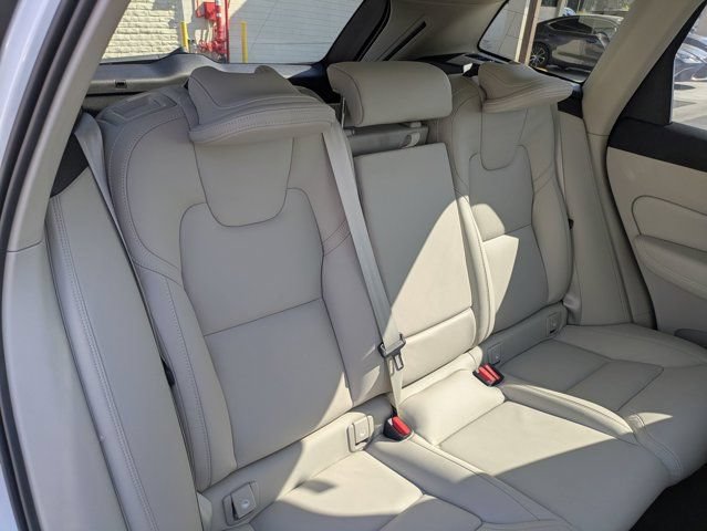 Used 2025 Volvo XC60 B5 Ultra w/ Protection Package Premier AWD/4WD image 32