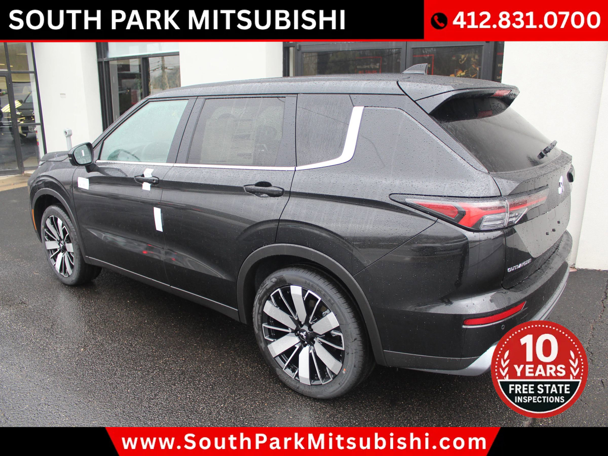 New 2025 Mitsubishi Outlander SE image 9