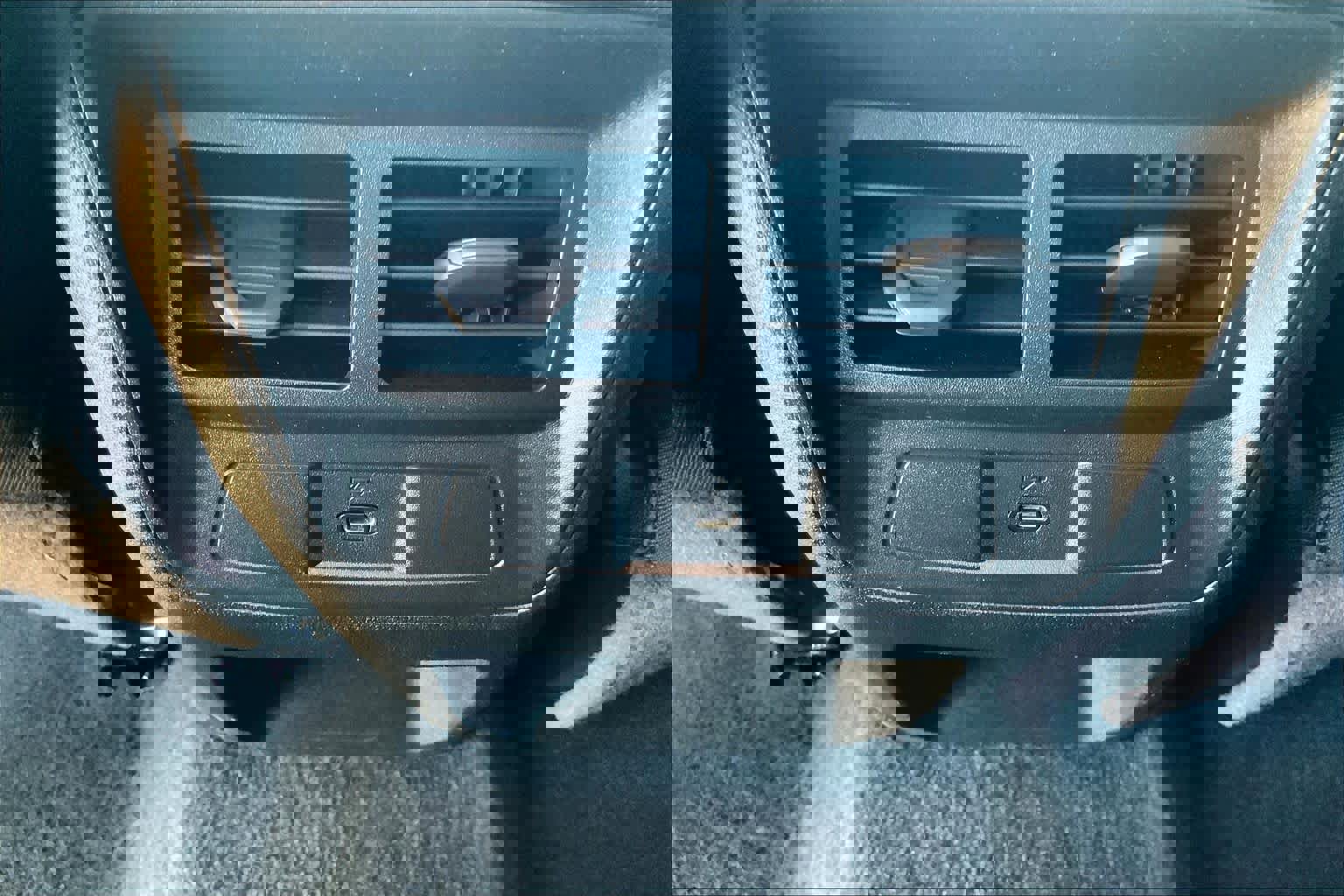 Used 2024 Chevrolet Colorado LT w/ LT Convenience Package image 29