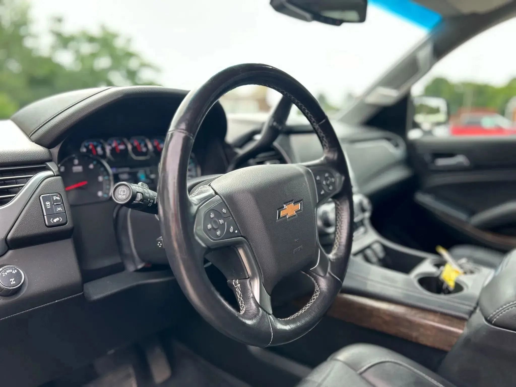 Used 2019 Chevrolet Tahoe LT w/ Luxury Package image 13