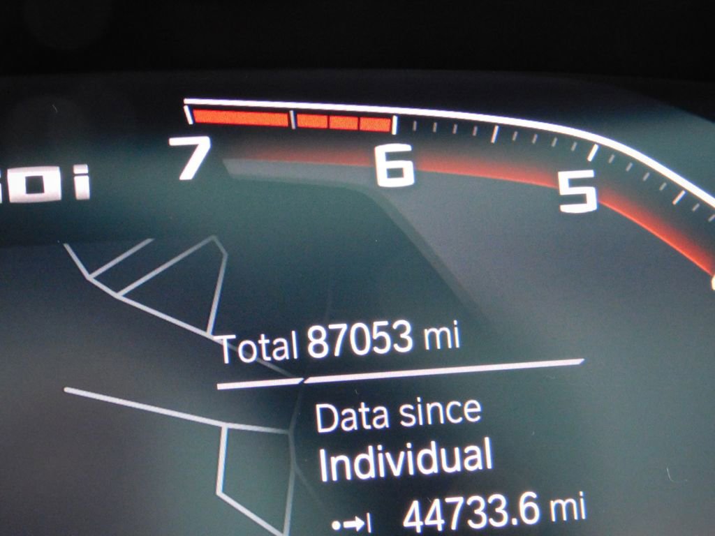 Used 2021 BMW X5 M50i w/ Premium Package image 29