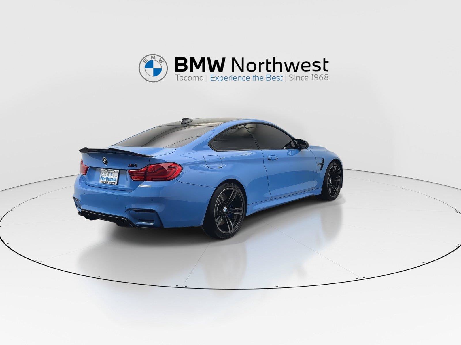 Used 2018 BMW M4 Coupe RWD image 3