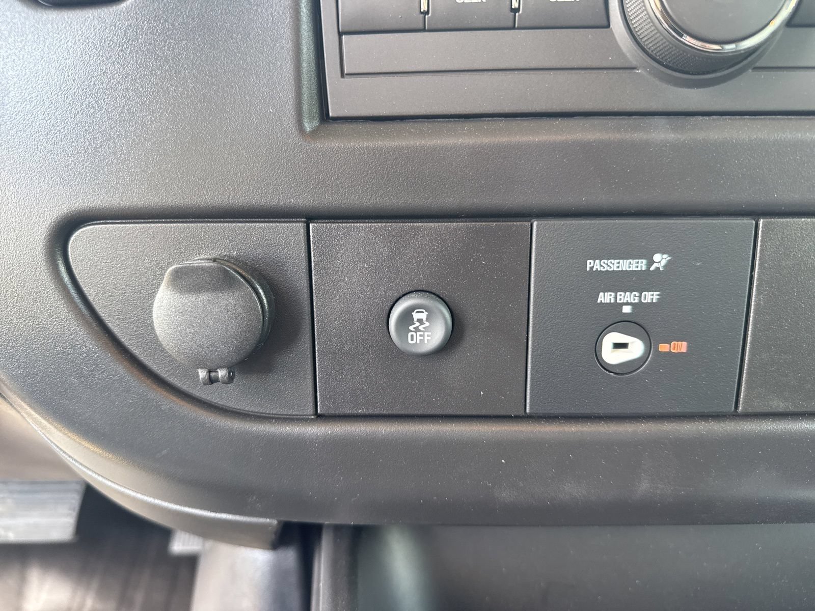 New 2026 Chevrolet Express 2500 w/ Driver Convenience Package RWD image 22