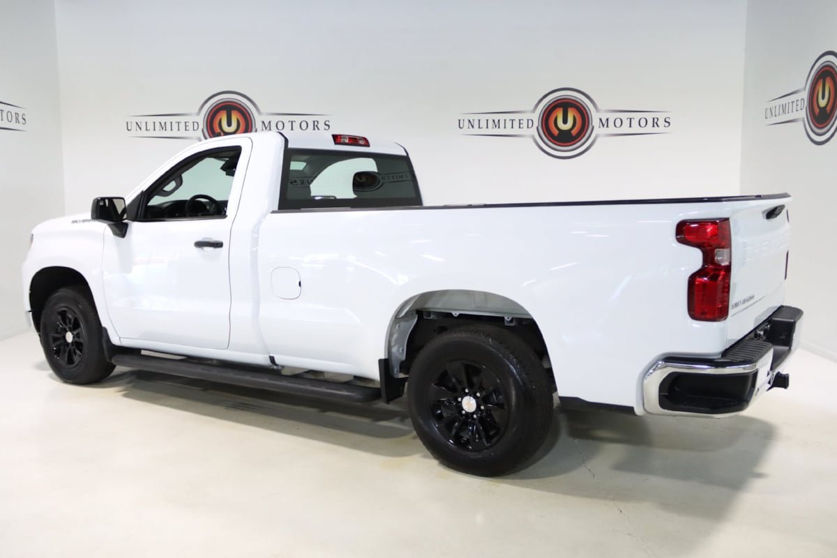 Used 2025 Chevrolet Silverado 1500 W/T RWD image 3