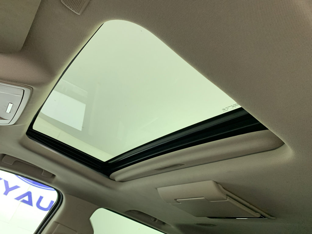 Used 2017 Chevrolet Suburban Premier image 29