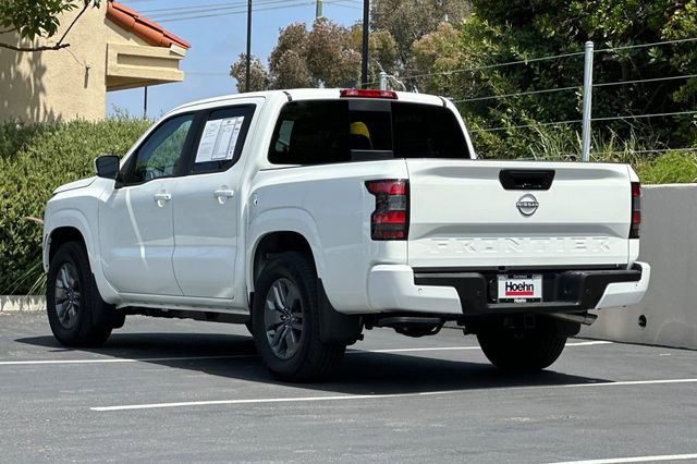 Used 2026 Nissan Frontier SV w/ Tow Package RWD image 3