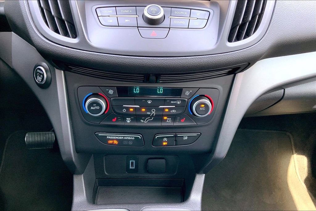 Used 2019 Ford Escape SE image 15