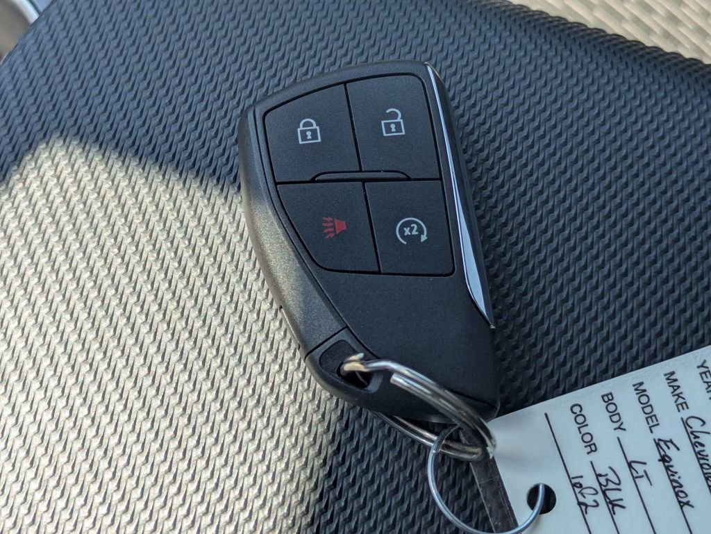 Used 2025 Chevrolet Equinox LT image 33