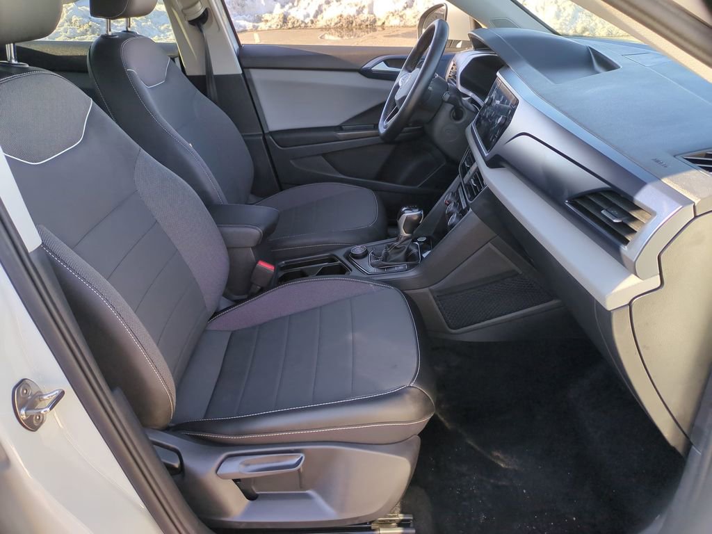 Used 2023 Volkswagen Taos SE image 24