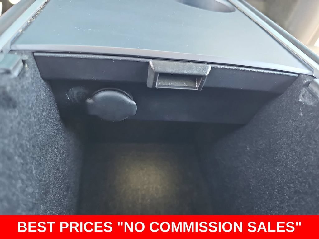 Used 2022 Tesla Model Y Performance AWD/4WD image 26