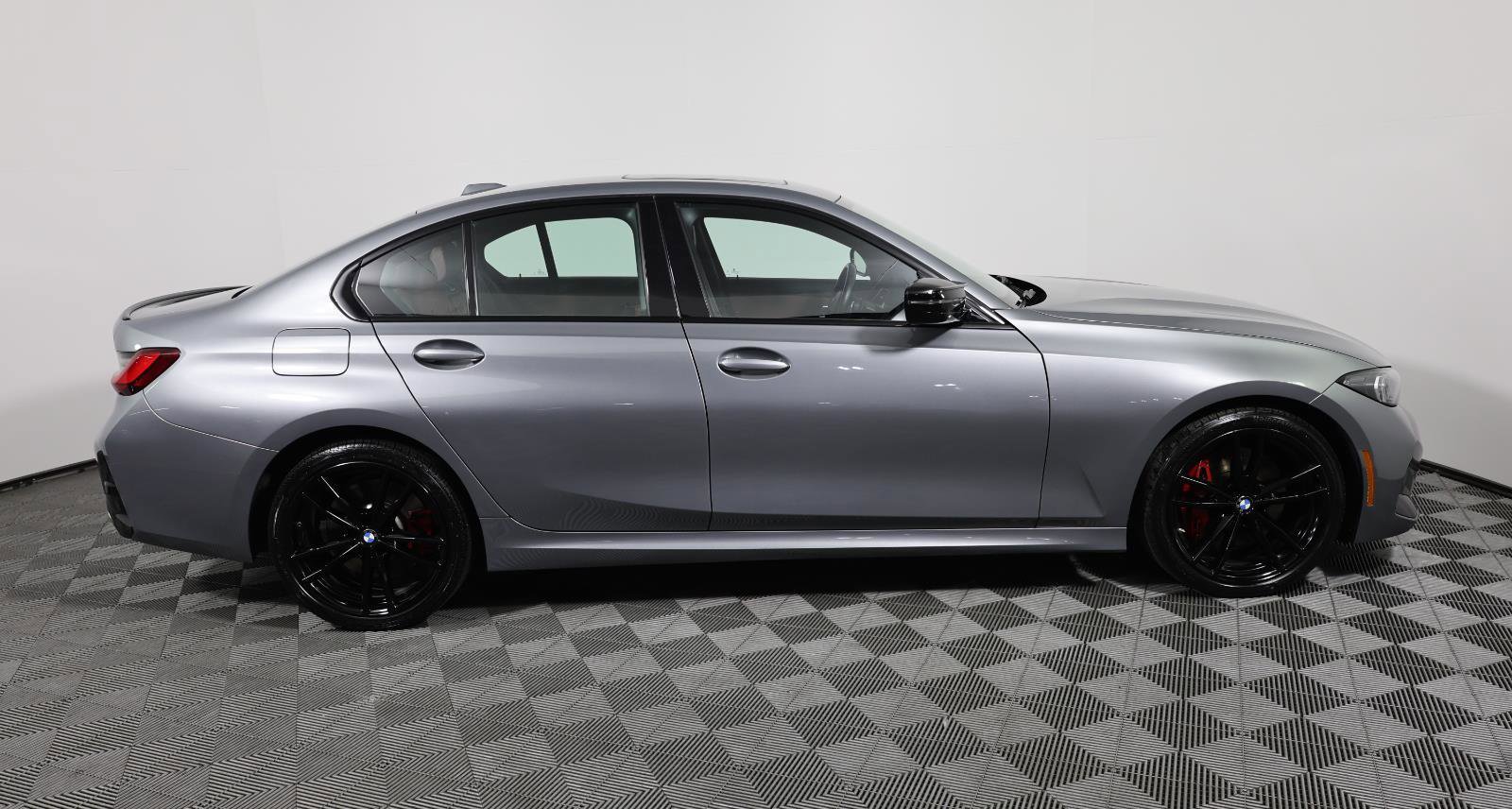Used 2024 BMW M340i xDrive w/ Premium Package AWD/4WD image 4