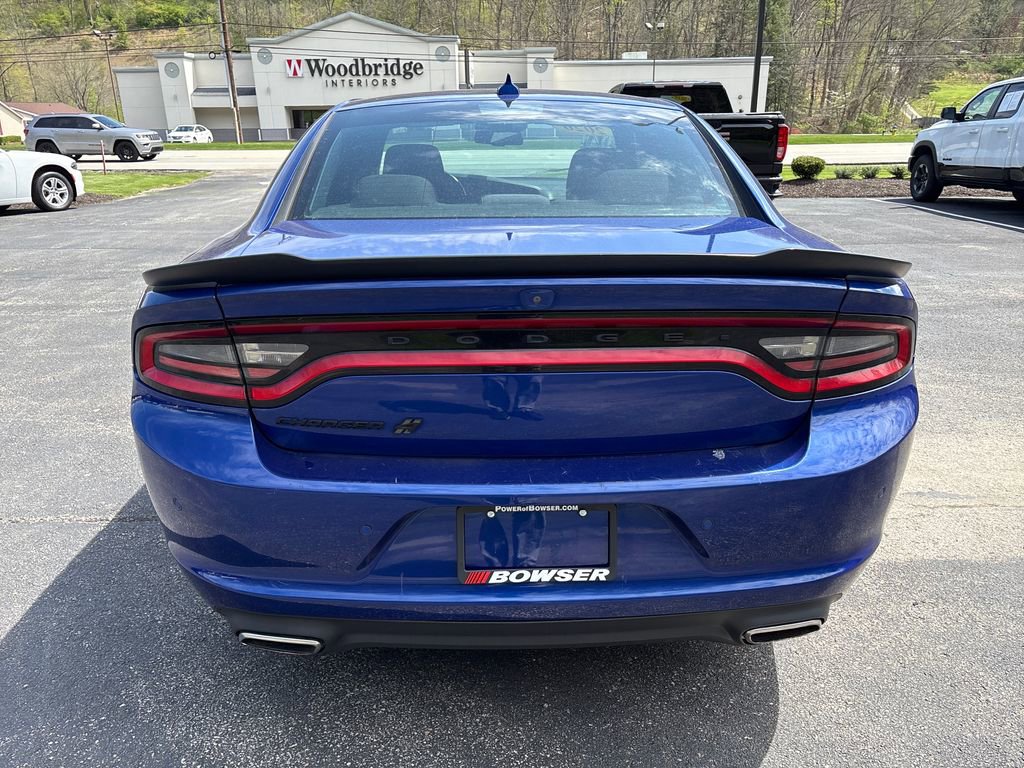 Used 2020 Dodge Charger SXT w/ Driver Convenience Group AWD/4WD image 4