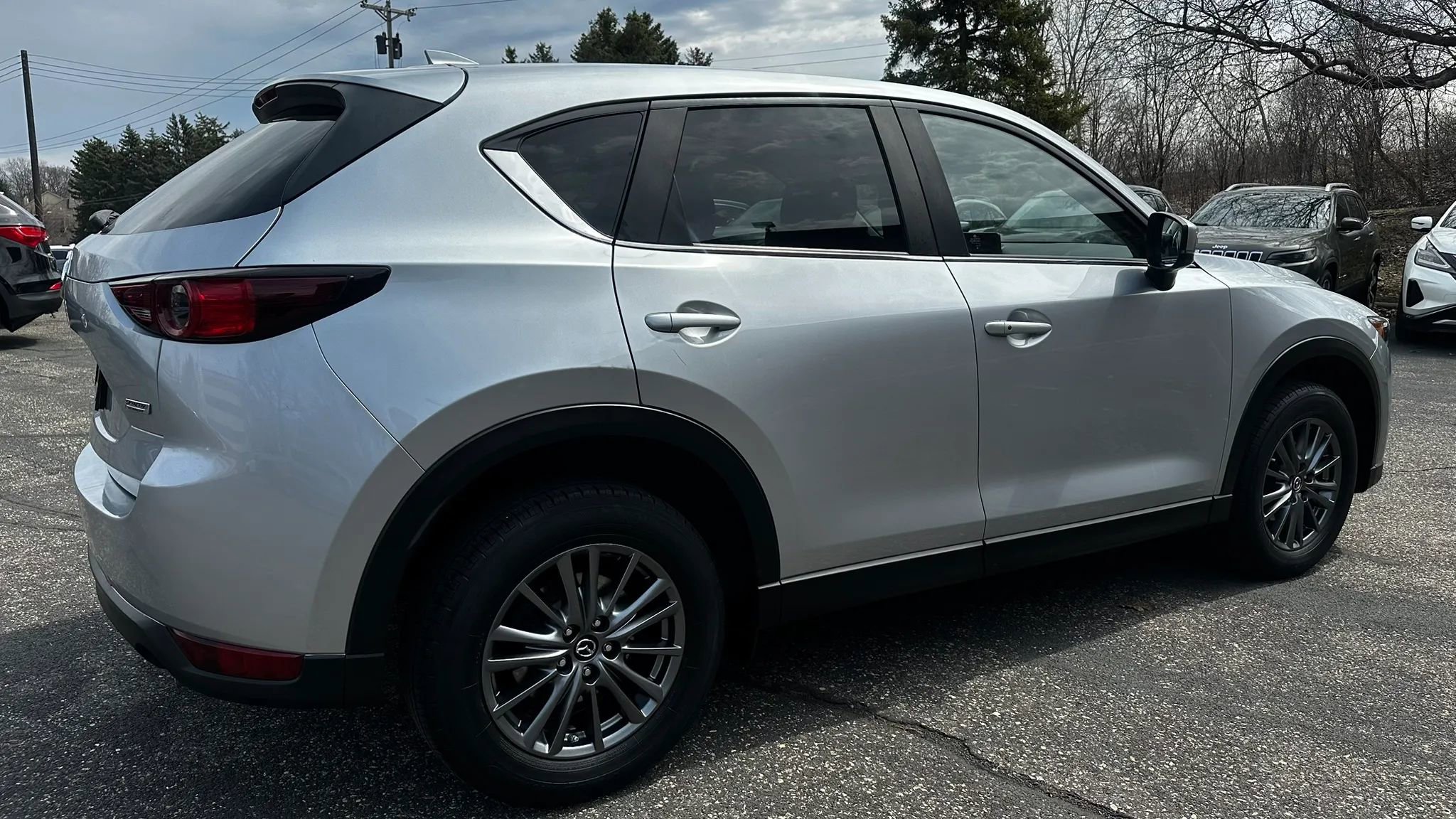 Used 2017 MAZDA CX-5 Touring w/ Preferred Equipment Package AWD/4WD image 10