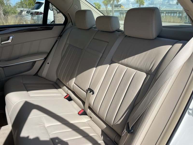 Used 2014 Mercedes-Benz E 550 4MATIC Sedan image 10