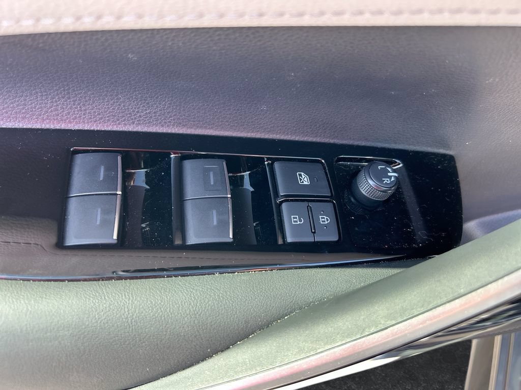 Used 2026 Toyota Corolla XSE FWD image 13