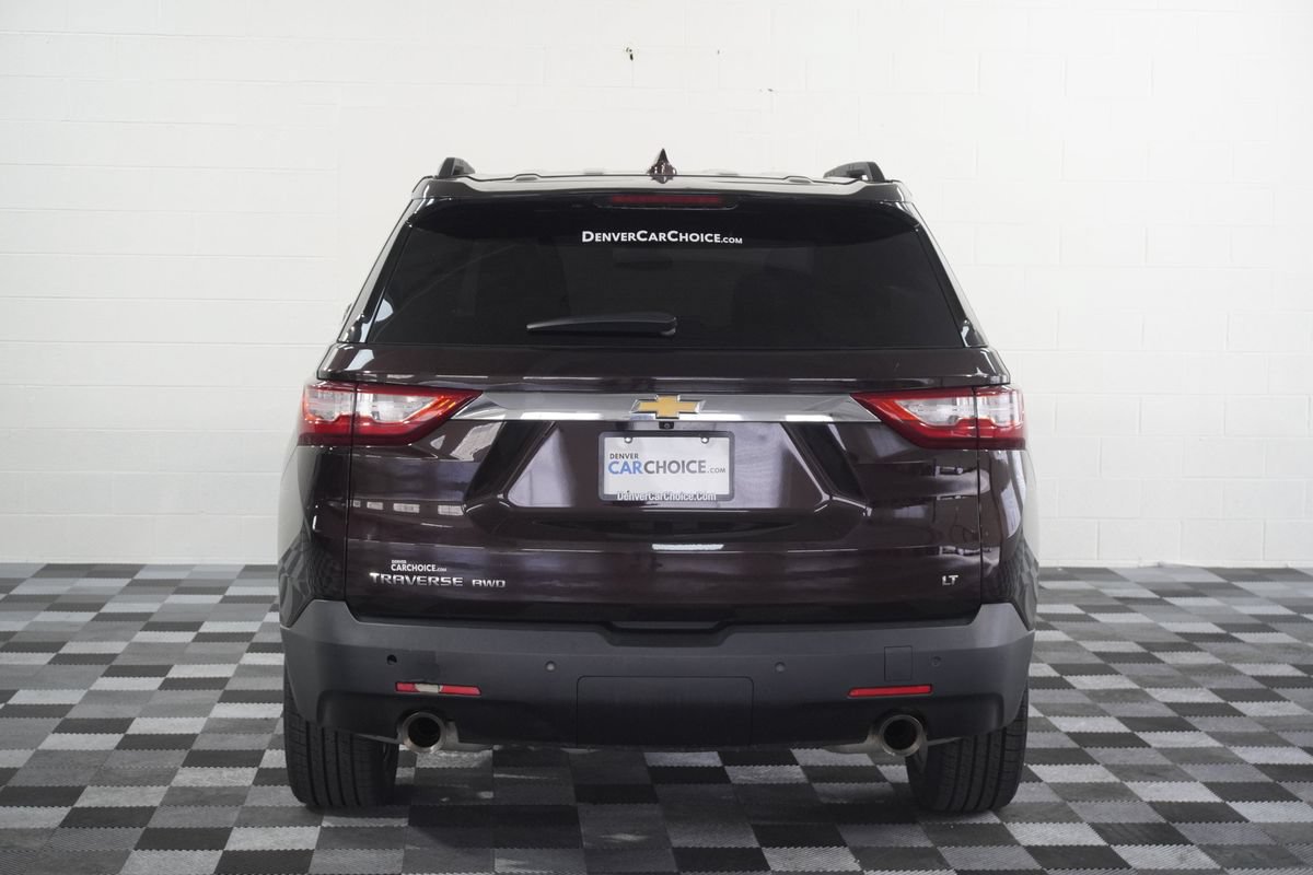 Used 2020 Chevrolet Traverse LT w/ Driver Confidence II Package AWD/4WD image 4