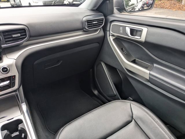 Used 2022 Ford Explorer XLT w/ Equipment Group 202A image 22