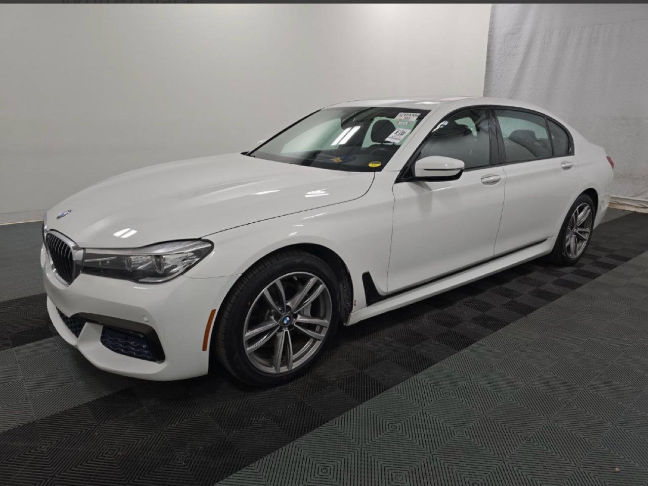 Used 2017 BMW 740i xDrive 740i xDrive Sedan image 1