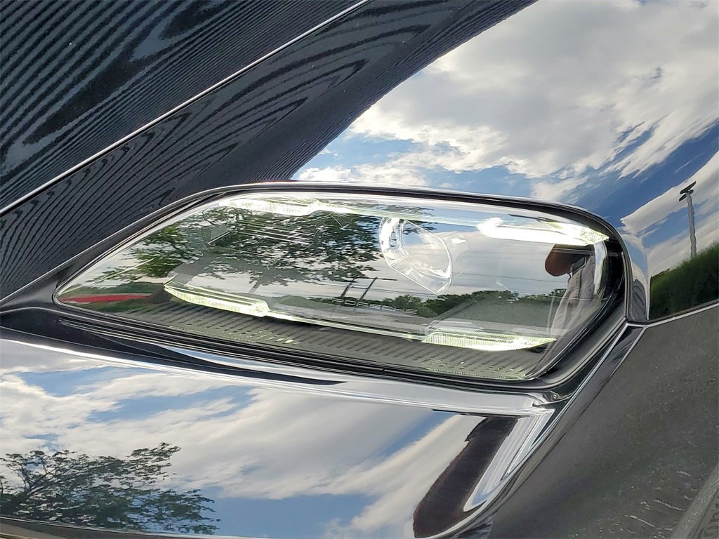 New 2025 Porsche Taycan image 25