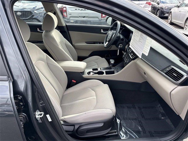 Used 2016 Kia Optima LX w/ LX Convenience Package image 9