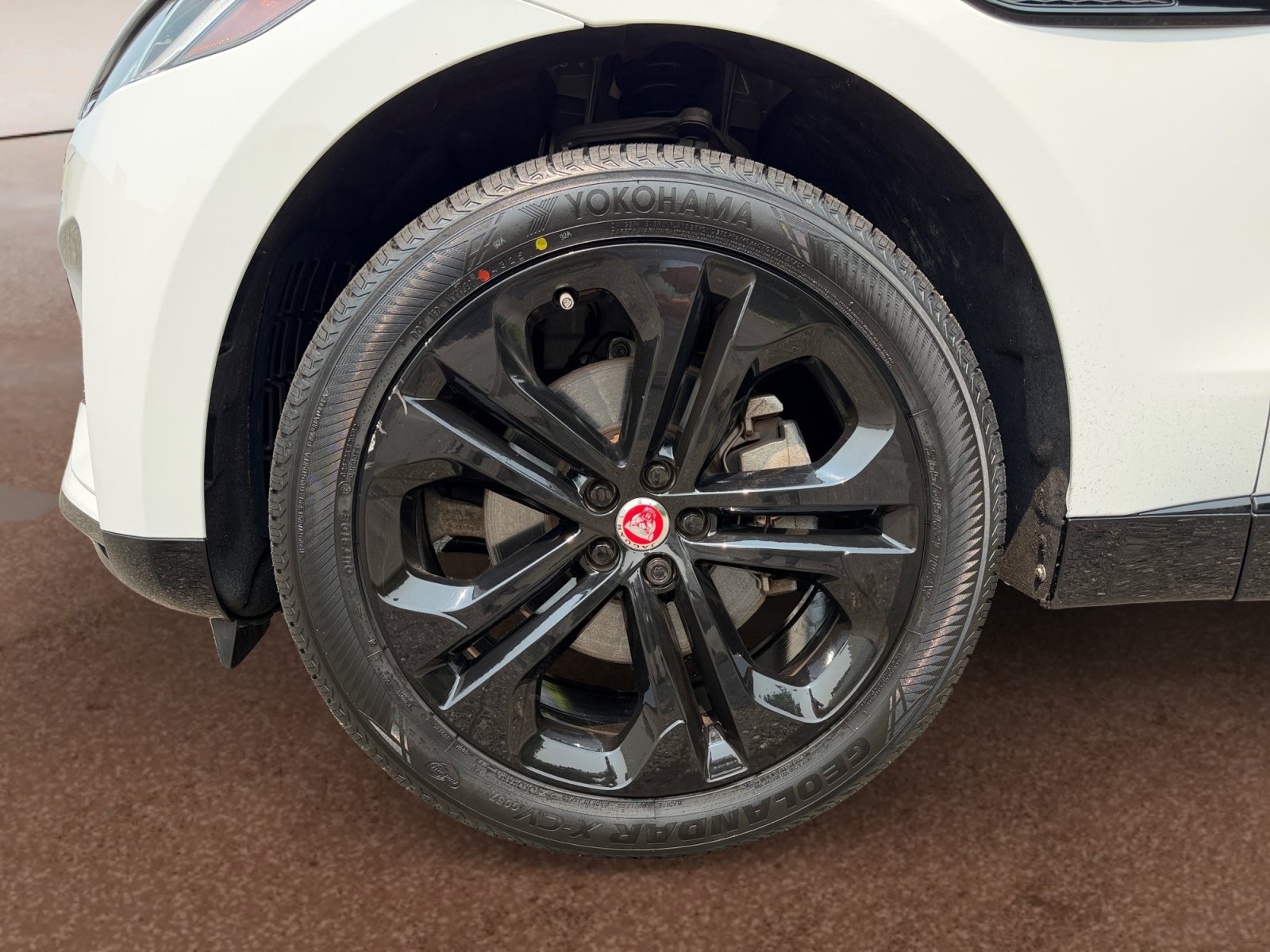 Used 2023 Jaguar F-PACE S AWD/4WD image 9