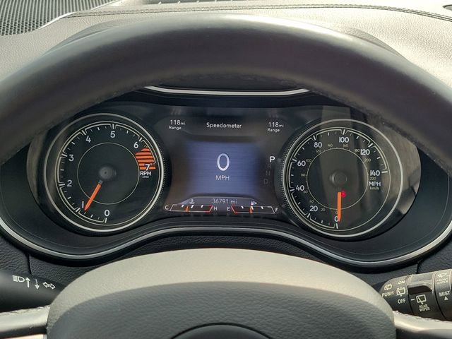 Used 2020 Jeep Cherokee Limited image 24