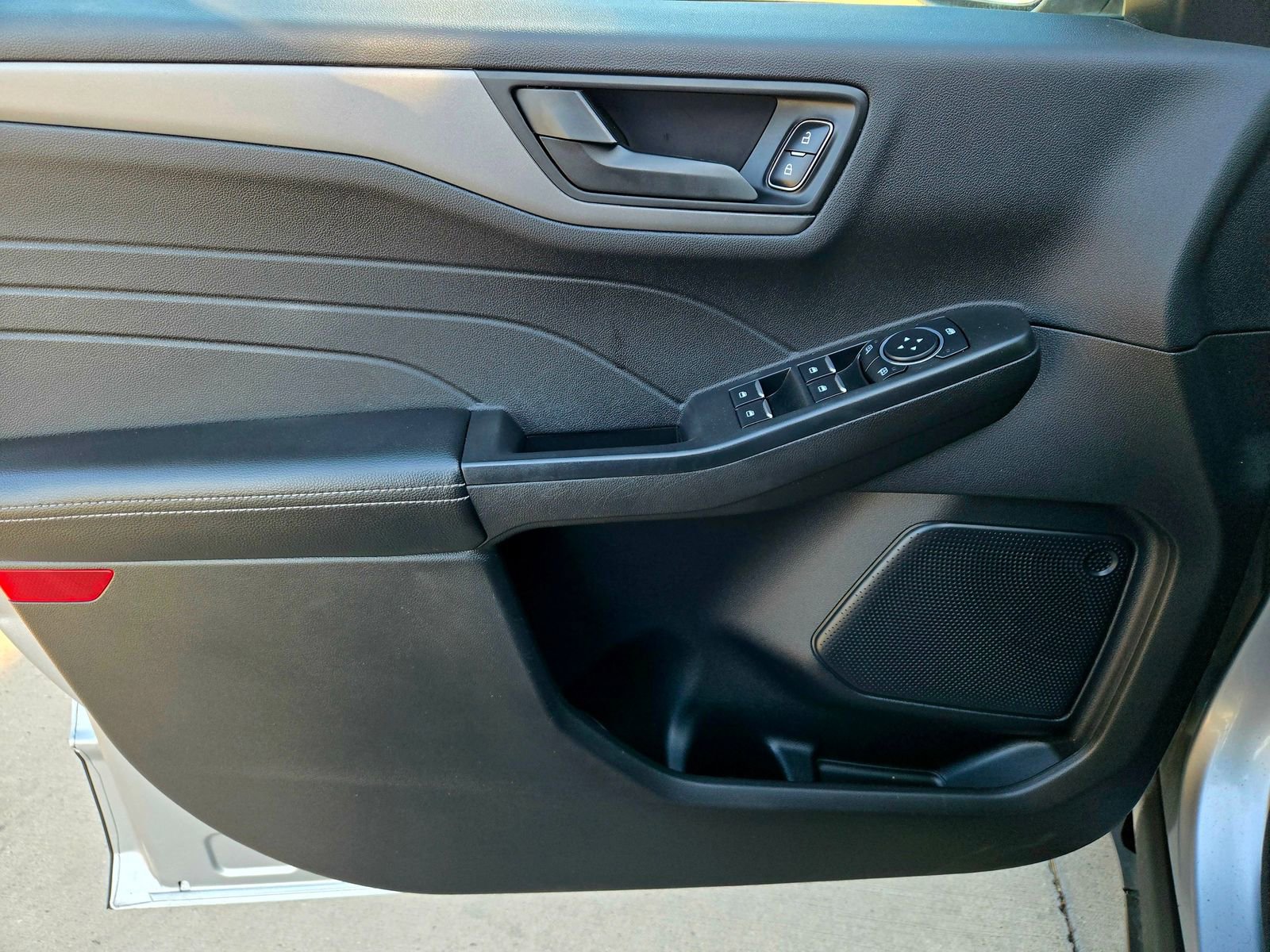 Used 2023 Ford Escape Active image 31