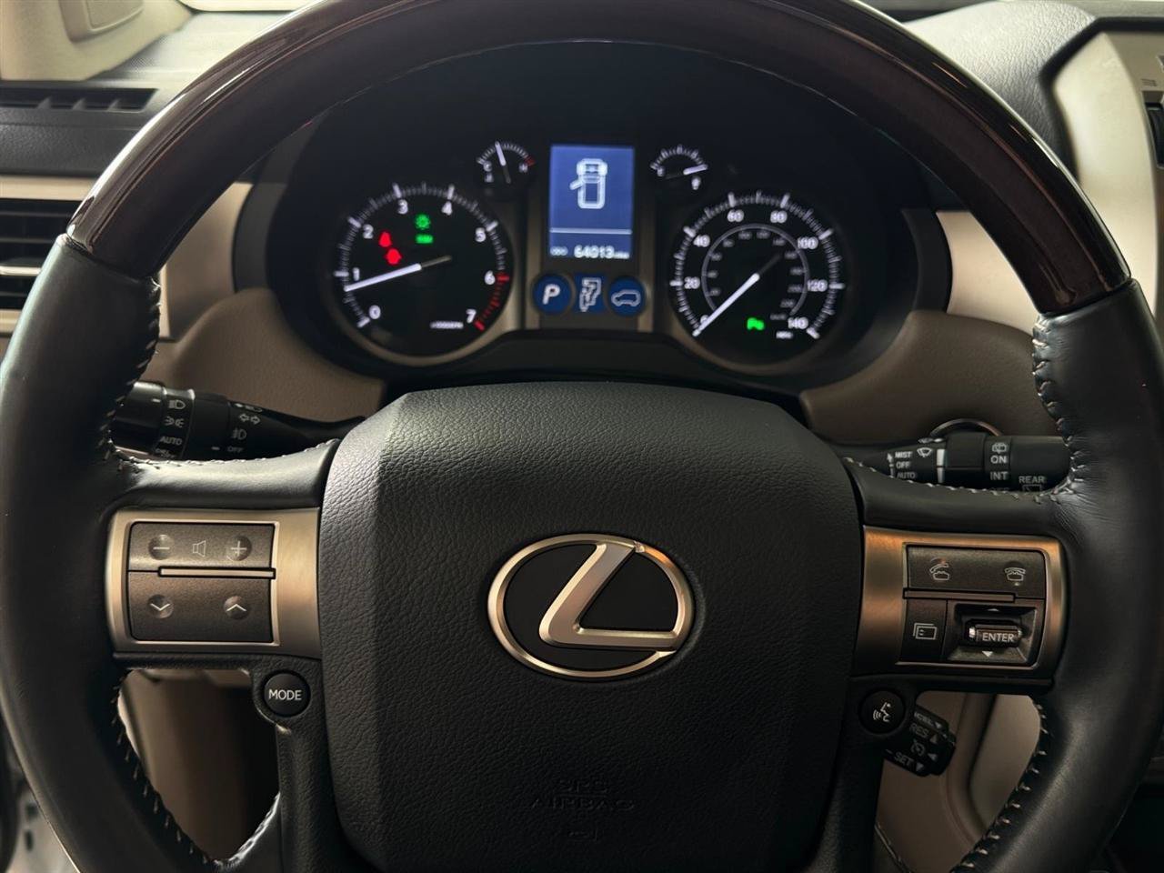 Used 2019 Lexus GX 460 Premium AWD/4WD image 24