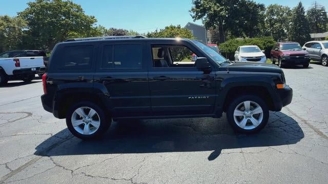 Used 2012 Jeep Patriot Limited AWD/4WD image 9