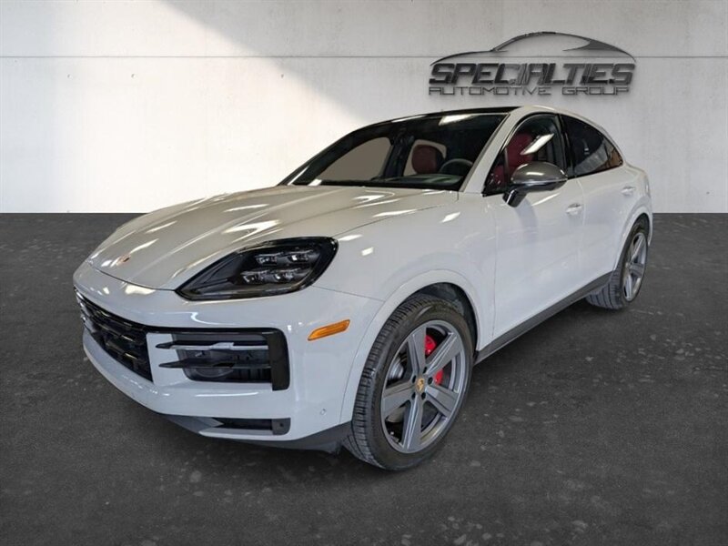Used 2024 Porsche Cayenne S AWD/4WD image 5