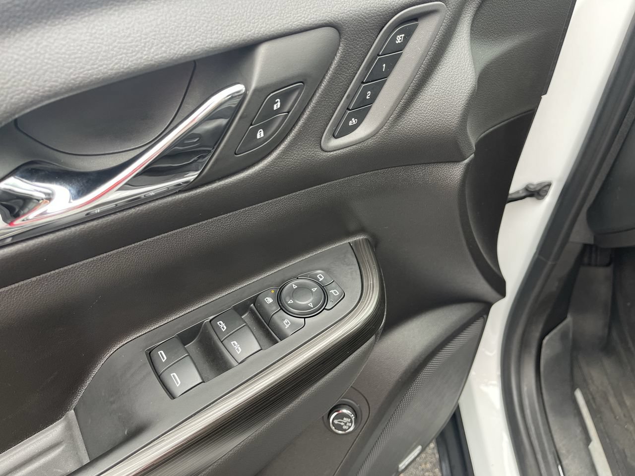 Used 2023 GMC Acadia SLT w/ Preferred Package FWD image 23