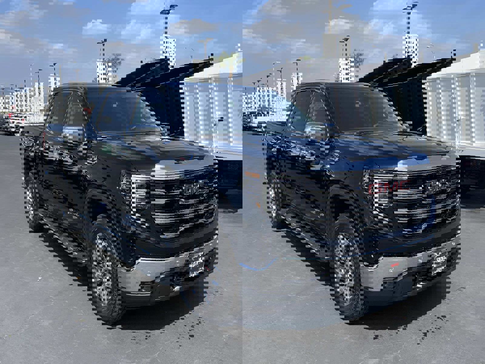 New 2026 GMC Sierra 1500 SLT w/ SLT Premium Plus Package image 3