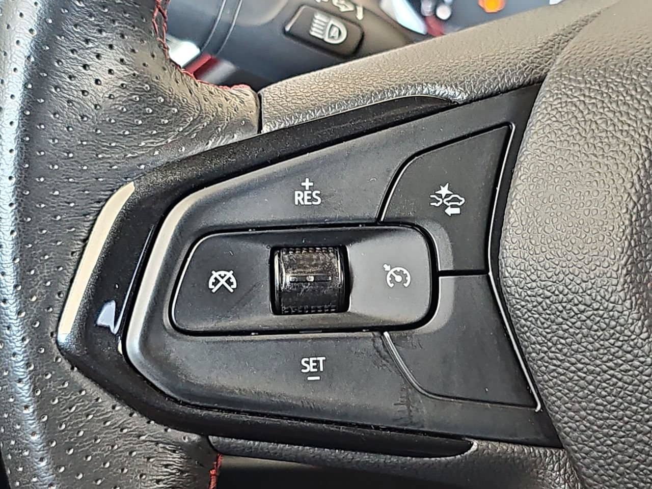 Certified 2021 Chevrolet TrailBlazer RS w/ Convenience Package FWD image 22