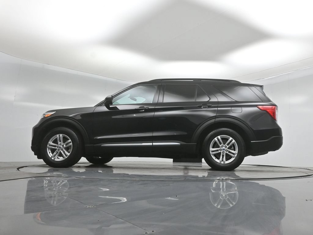 Certified 2023 Ford Explorer XLT RWD image 53