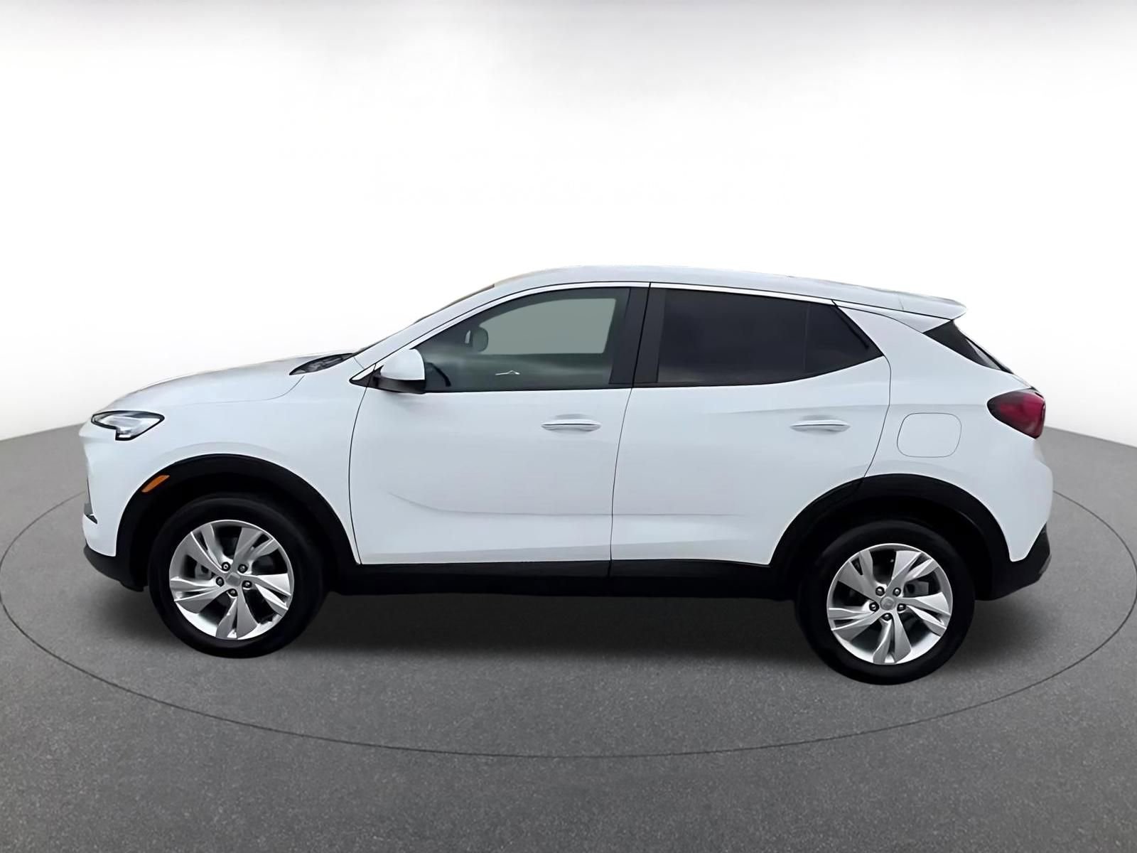 Used 2025 Buick Encore GX Preferred AWD/4WD image 10