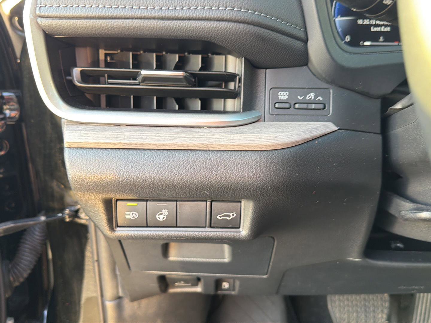 Certified 2024 Toyota Grand Highlander AWD image 21