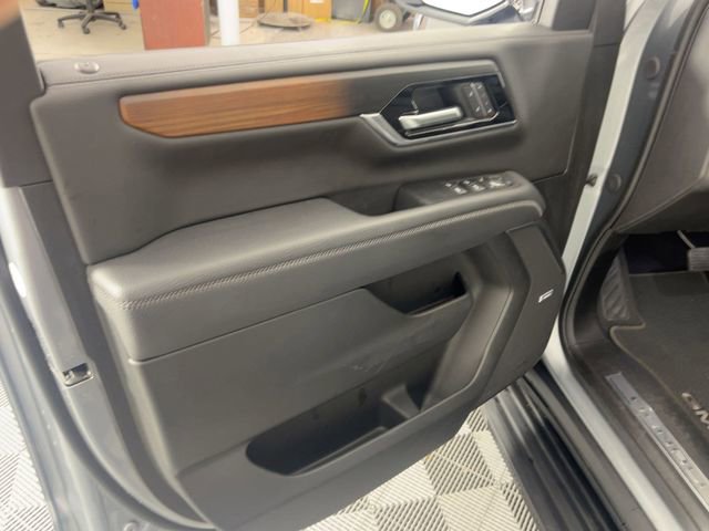 Certified 2025 GMC Yukon Denali image 9