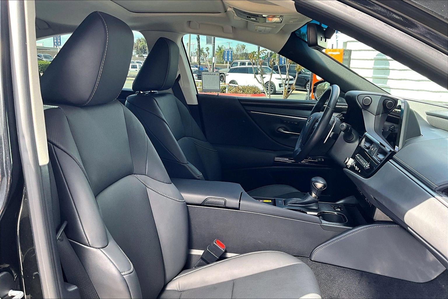 Used 2024 Lexus ES 350 w/ Premium Package image 7