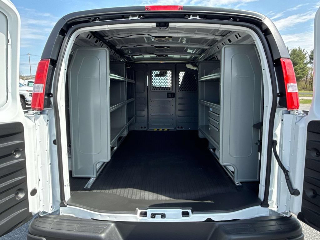 New 2026 Chevrolet Express 2500 w/ Driver Convenience Package RWD image 11