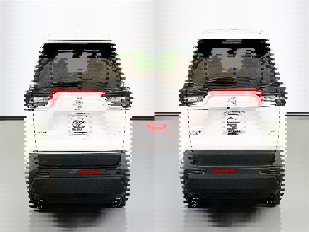 New 2025 Toyota RAV4 LE image 5