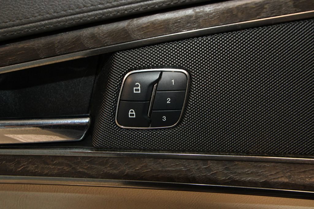 Used 2016 Lincoln MKX Reserve w/ Driver Assistance Package image 10