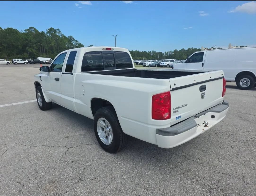 Used 2008 Dodge Dakota SLT RWD image 3