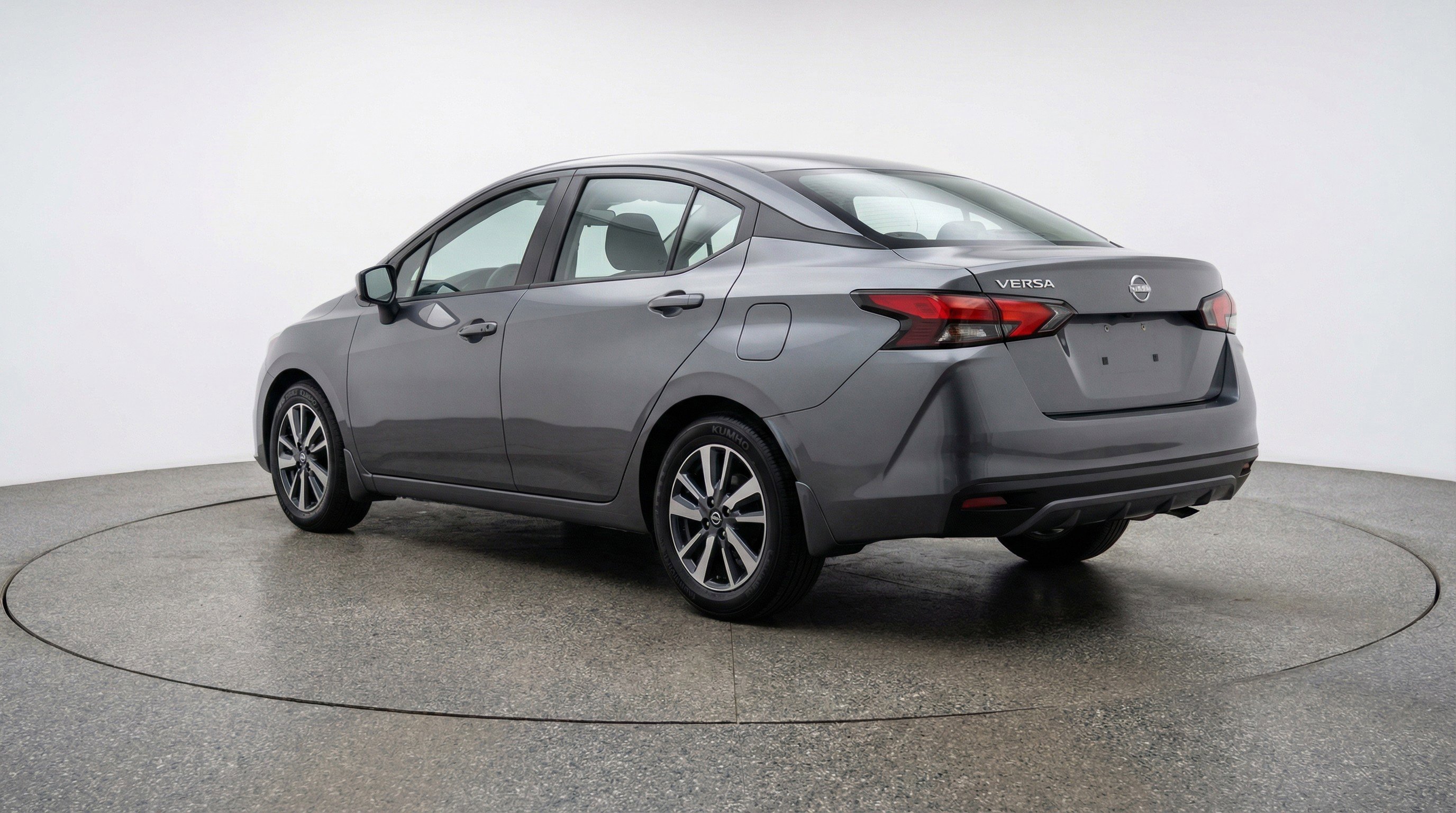 Used 2025 Nissan Versa SV FWD image 6