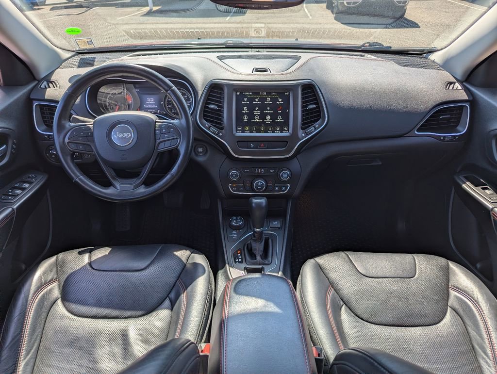 Used 2020 Jeep Cherokee Trailhawk AWD/4WD image 27