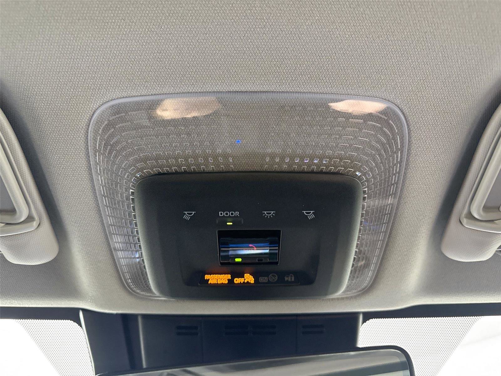 Used 2025 Toyota Prius Limited image 24