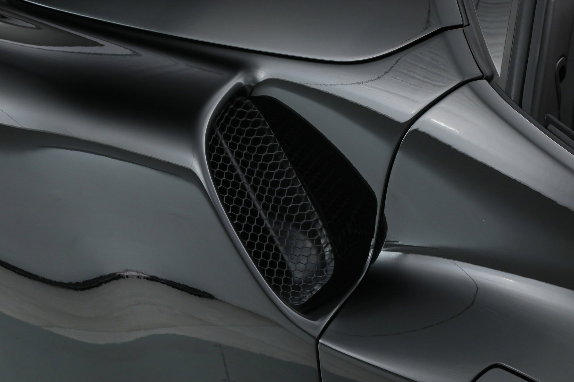 Certified 2025 Ferrari 296 GTS image 20