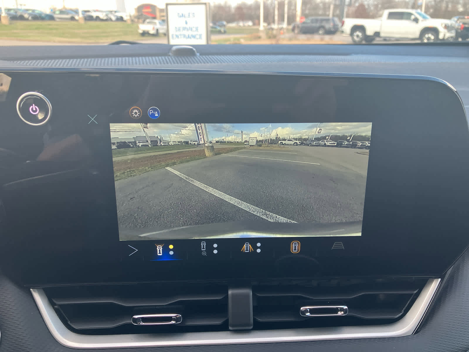 New 2026 Chevrolet Equinox LT w/ Convenience Package II image 25