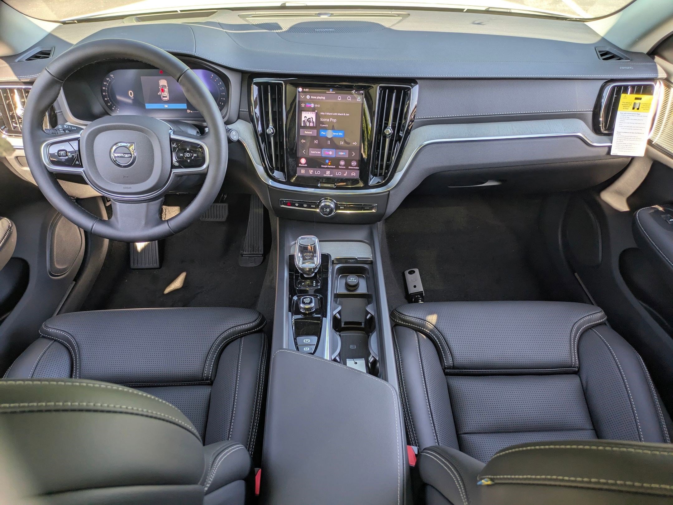 New 2026 Volvo V60 B5 Cross Country Ultra w/ Protection Package Premier image 22