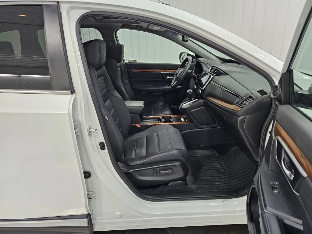 Used 2022 Honda CR-V Touring image 17